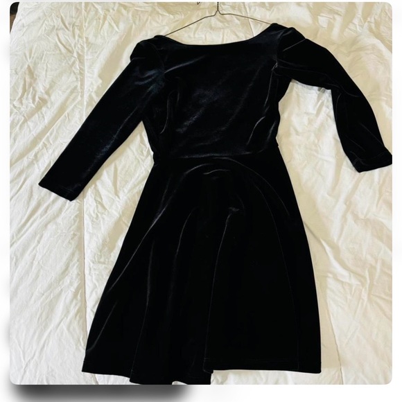 American Apparel Dresses & Skirts - Elegant Black Velvet Dress
